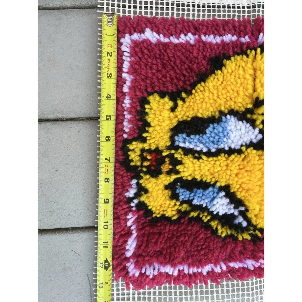 National Yarn Crafts Looney Tunes Hook Rug Tweety Bird‎ - Completed Wall Decor
